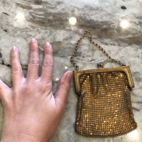 Vintage gold mesh handbag coin purse minaudiere - Picture 6 of 6